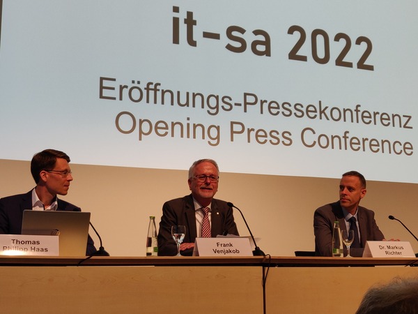 it-sa-2022-eroeffnungspressekonferenz-25102022