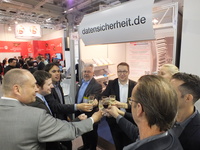 it-sa- 2016: Emmpfang am Stand von datensicherheit.de